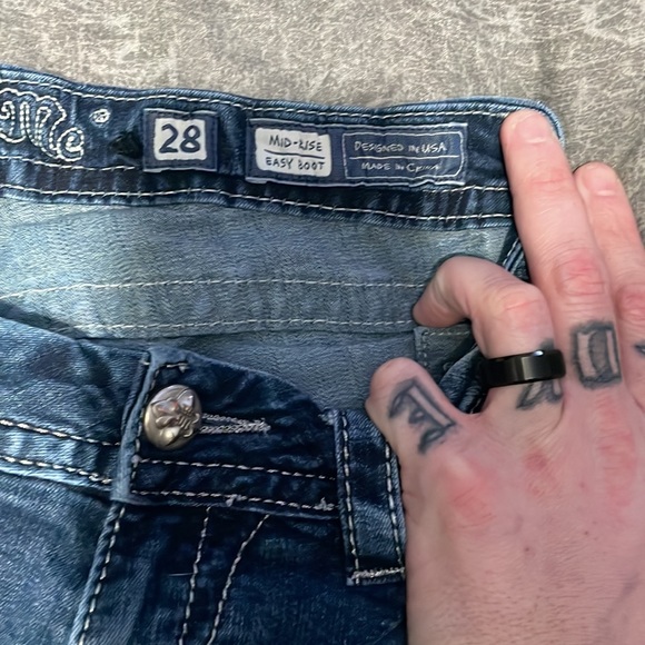 Miss me jeans, good condition size 28 with a 31 inseam - Picture 6 of 7